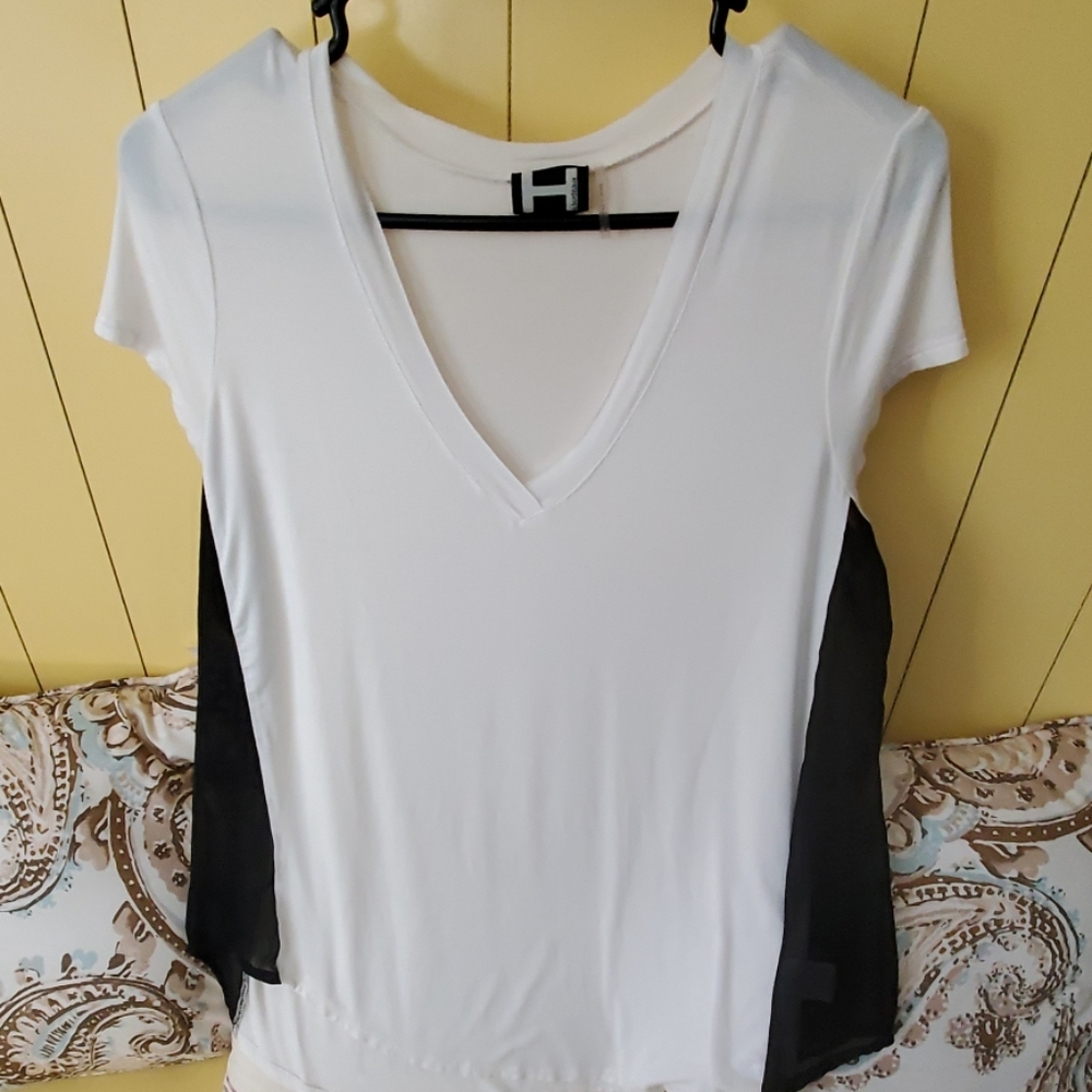 H by Bordeaux top